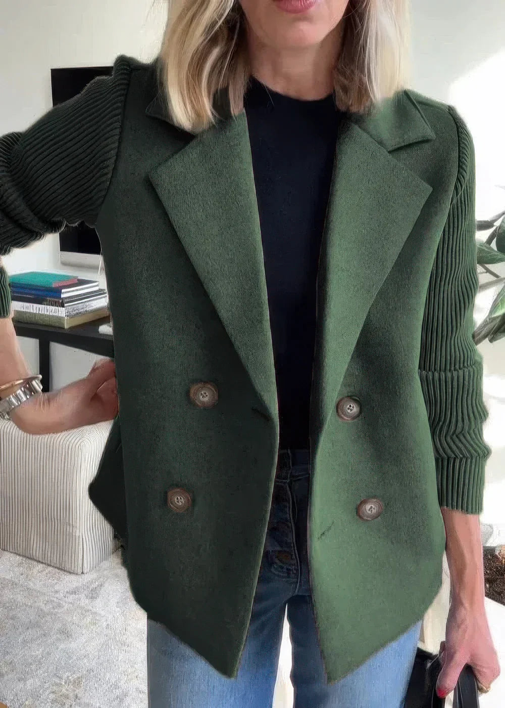 MARJORIE™ – Timeless Elegance in a Classic Coat